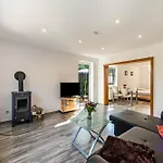 Burmeister Apartment